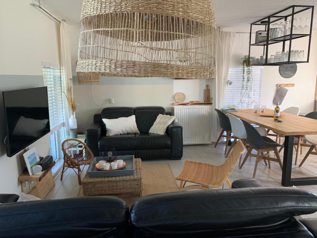 "Zeelandzon" Holiday Home By The Lake With Jacuzzi And Sauna Herkingen Екстериор снимка